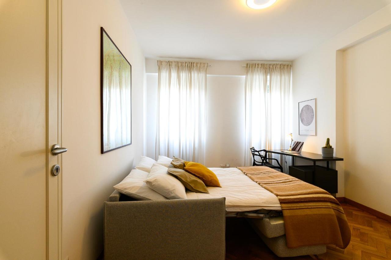 Peaceful Penthouse With Garage By Ndp Rent Apartman Róma Kültér fotó