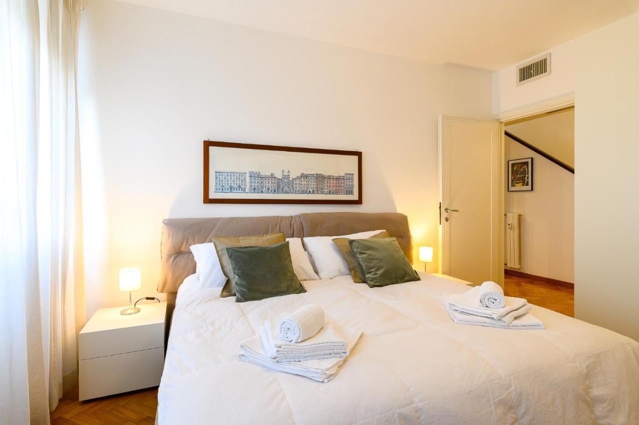 Peaceful Penthouse With Garage By Ndp Rent Apartman Róma Kültér fotó