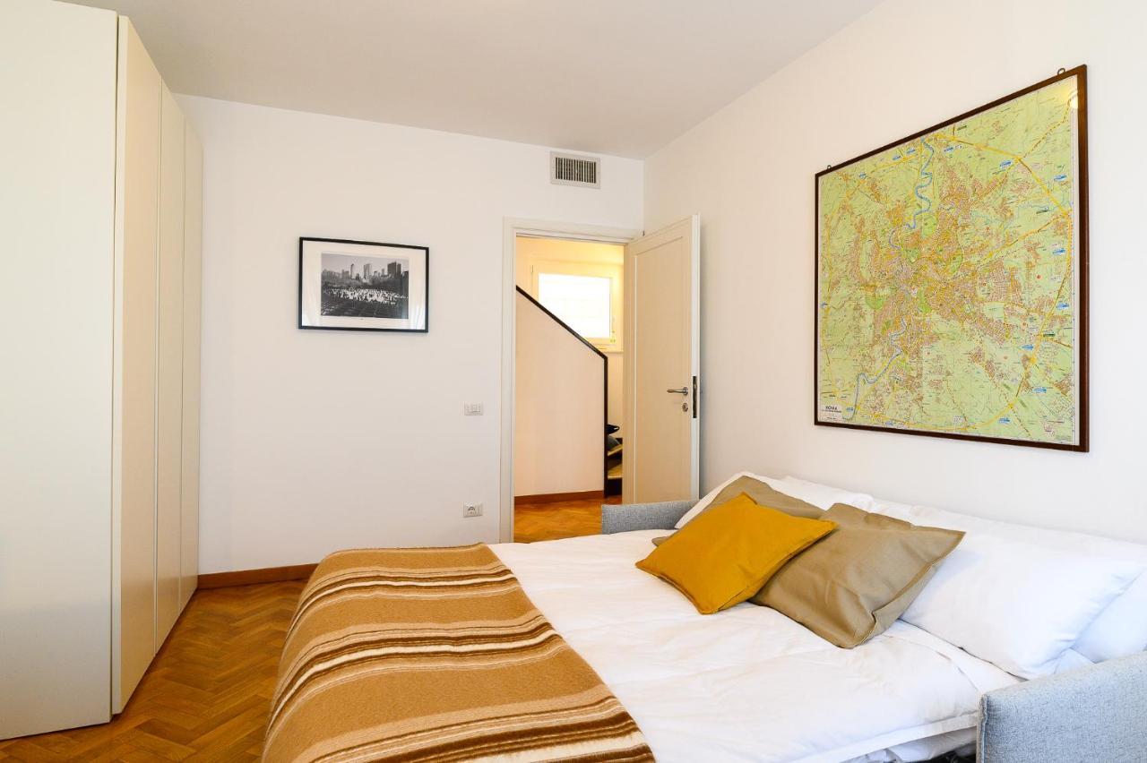Peaceful Penthouse With Garage By Ndp Rent Apartman Róma Kültér fotó