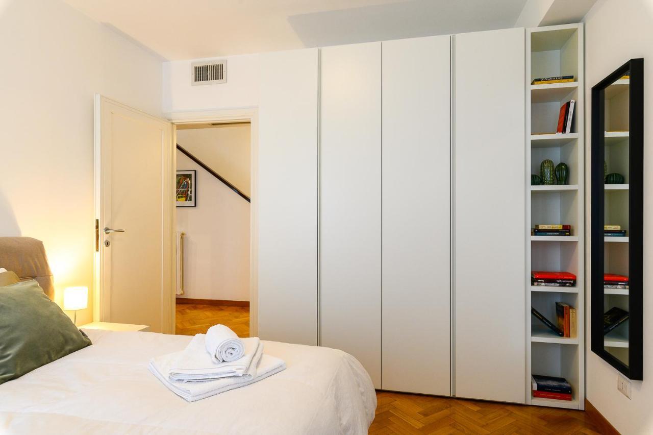 Peaceful Penthouse With Garage By Ndp Rent Apartman Róma Kültér fotó